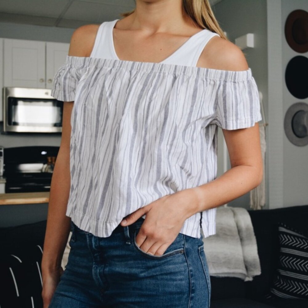 Cloth and Stone | Women’s Size M | Off The Shoulder Striped Top